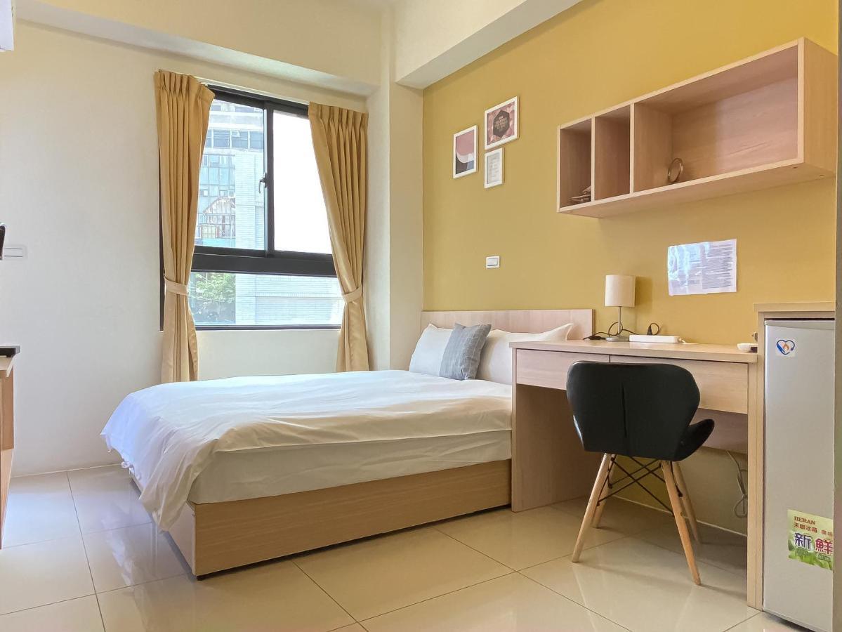 Adagio Hostel Taichung Exterior photo