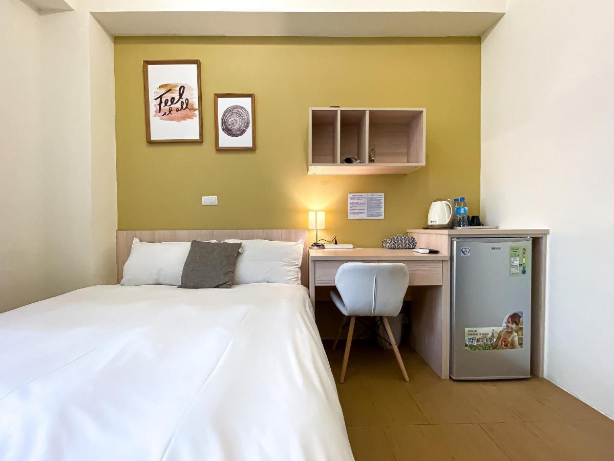 Adagio Hostel Taichung Exterior photo